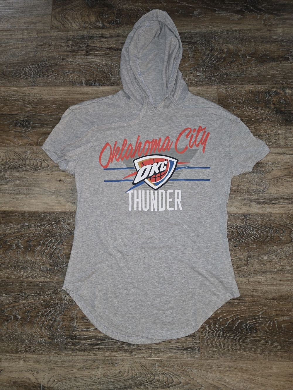 OKC Oklahoma City Thunder Womens Small Shirt Sleeve Hoodie Gray OKC NBA Tee Hood